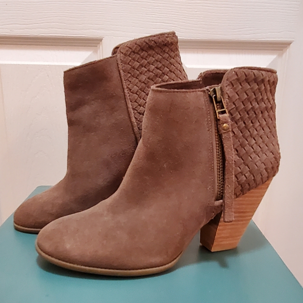 Sole Society So-Zada Tan Suede Bootie 8.5M